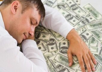 Giải mã nằm mơ thấy tiền theo quan niệm dân gian và tâm lý học